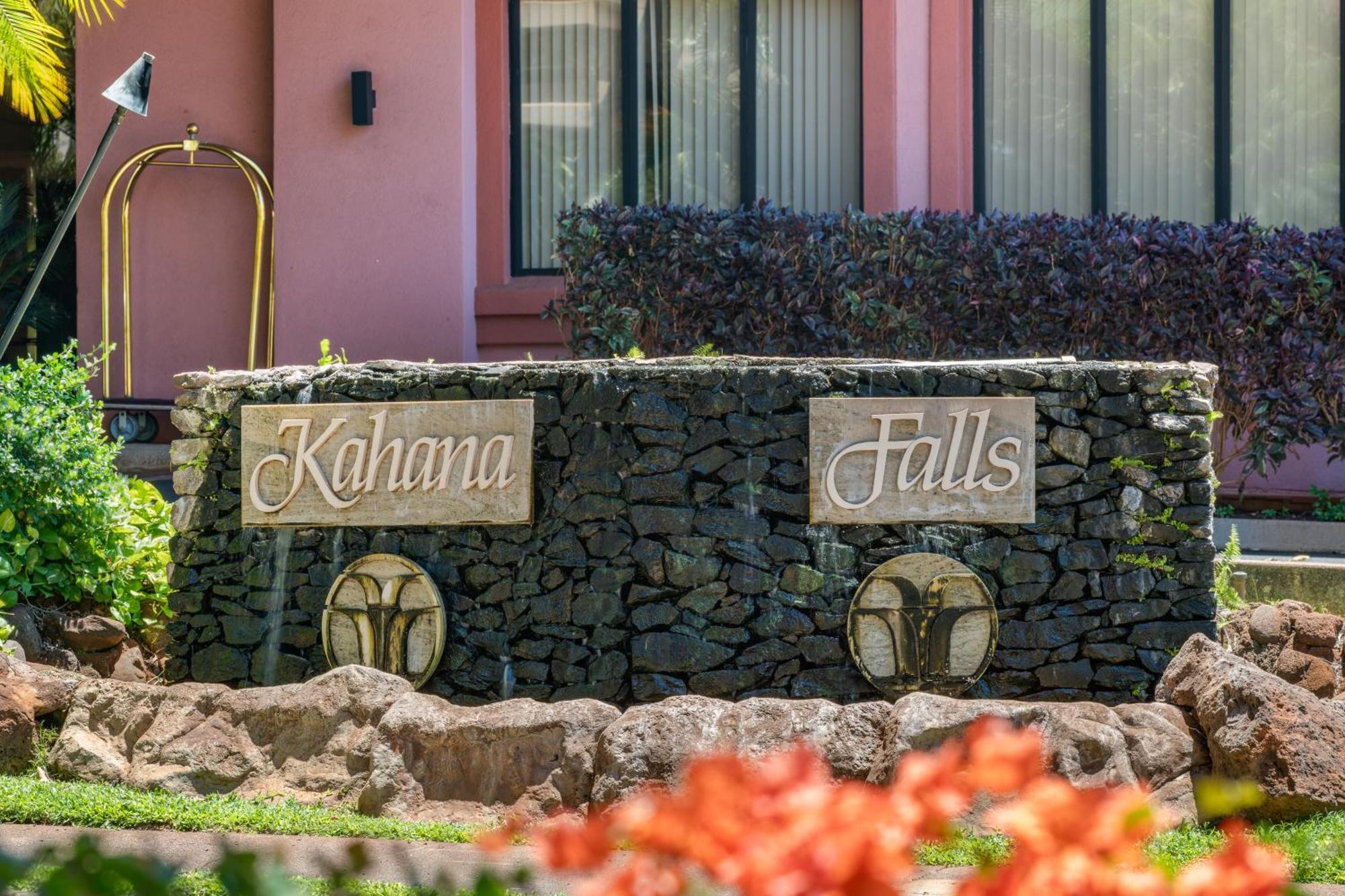 Kahana Falls Resort Napili-Honokowai Екстериор снимка