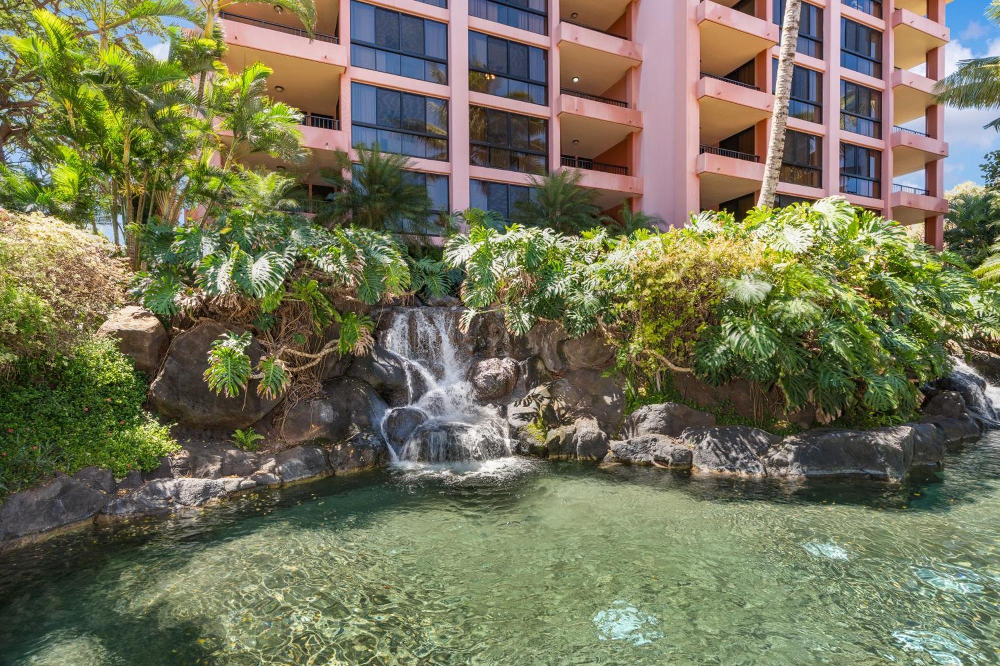 Kahana Falls Resort Napili-Honokowai Екстериор снимка
