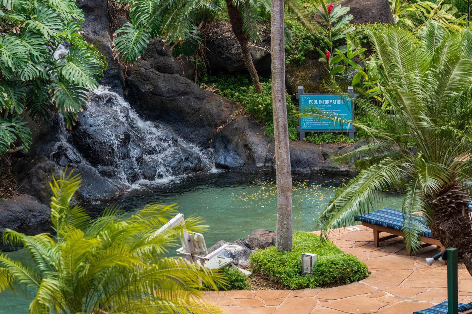 Kahana Falls Resort Napili-Honokowai Екстериор снимка