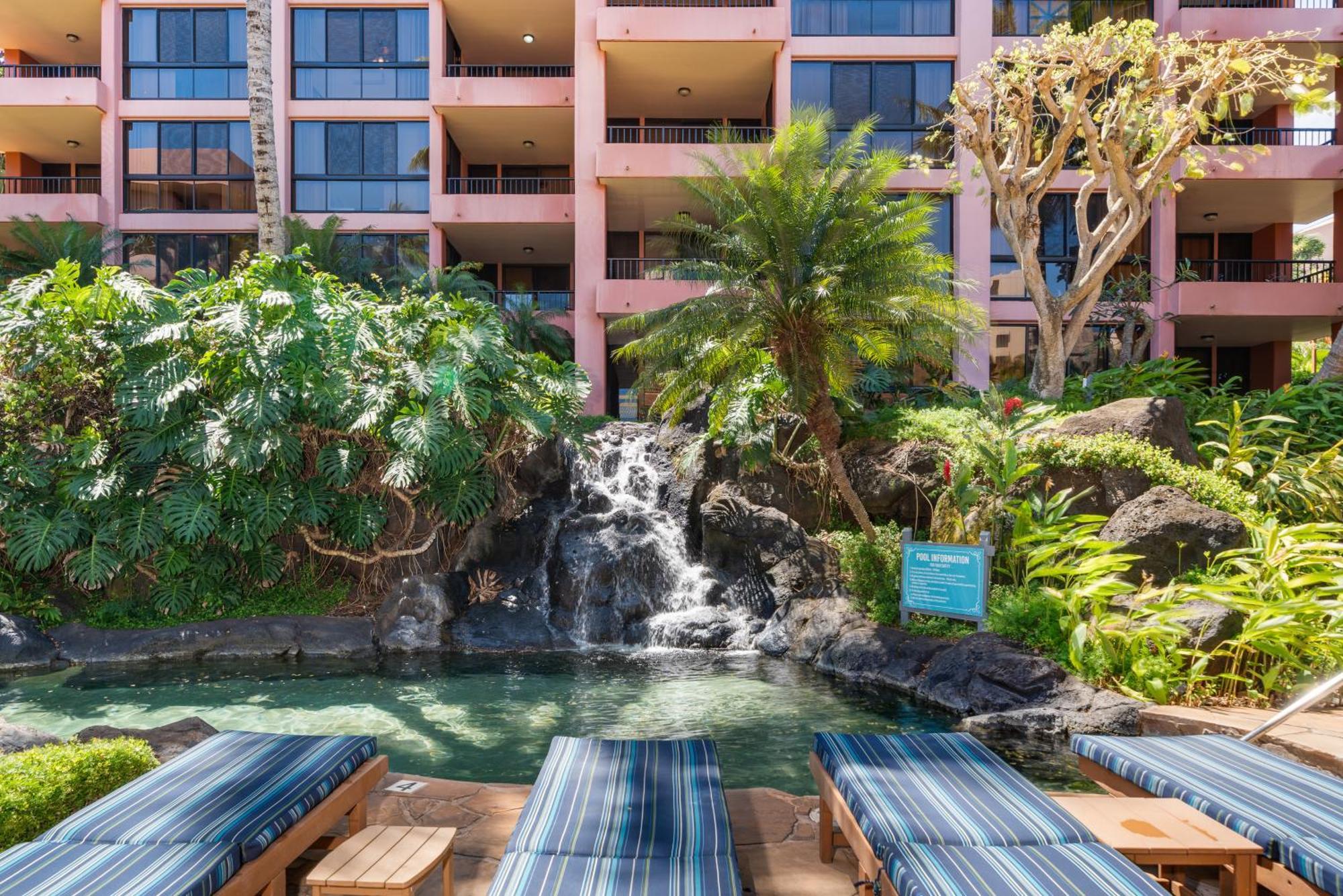 Kahana Falls Resort Napili-Honokowai Екстериор снимка